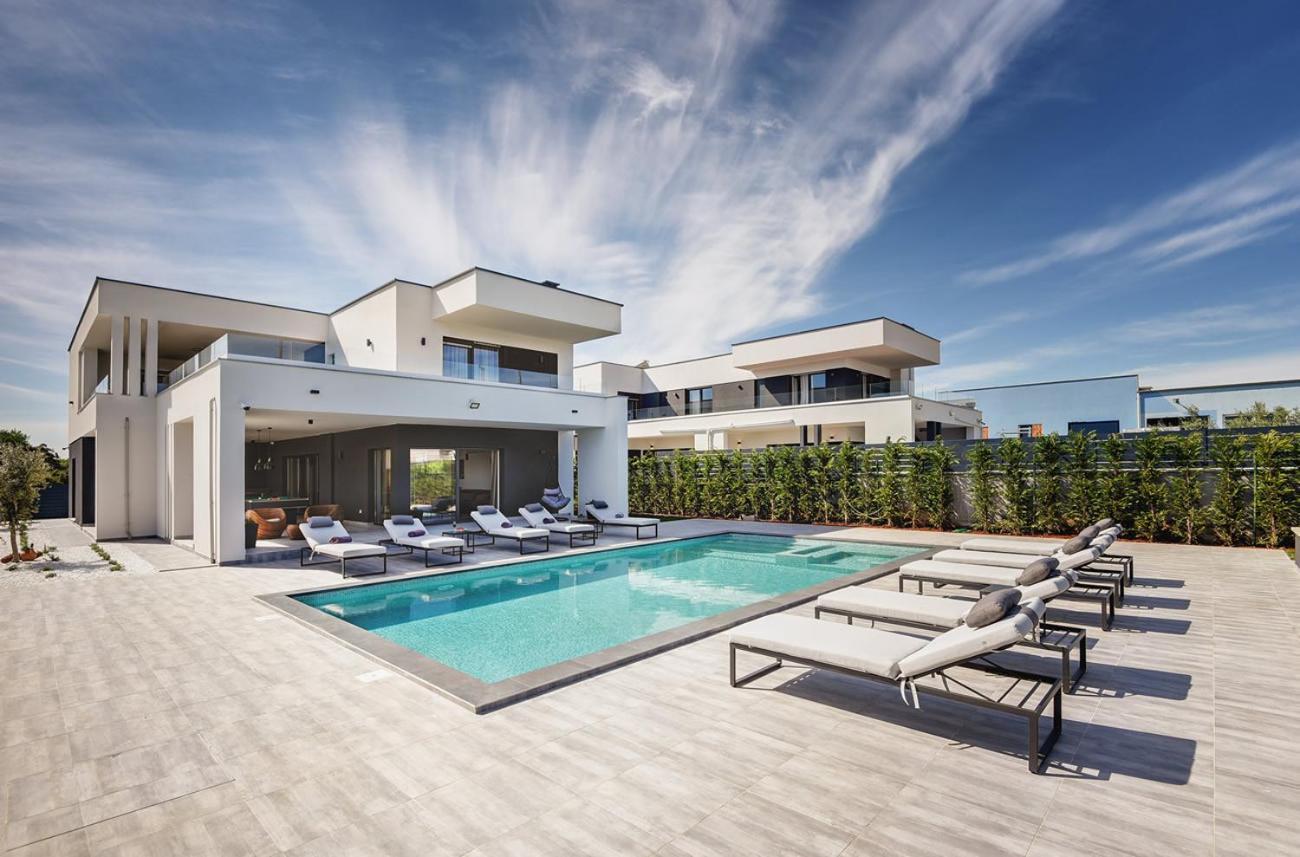 Villa Ula In Pula With Heated Pool And Sauna 외부 사진