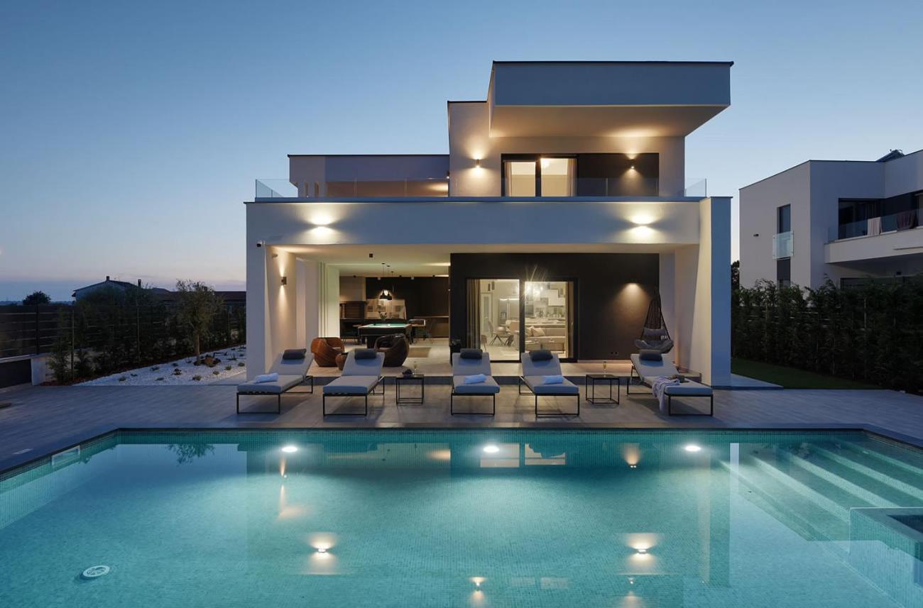 Villa Ula In Pula With Heated Pool And Sauna 외부 사진