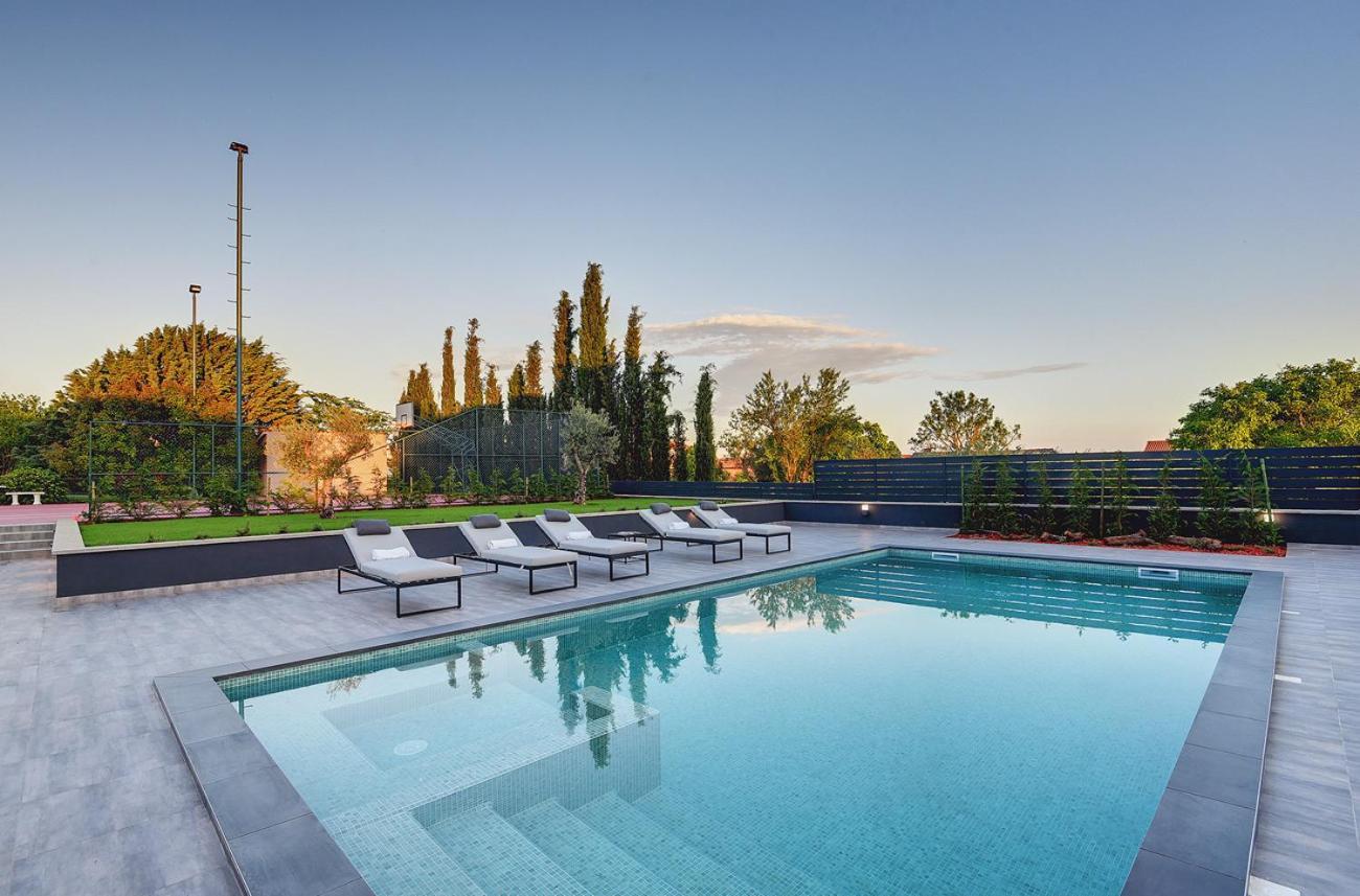 Villa Ula In Pula With Heated Pool And Sauna 외부 사진
